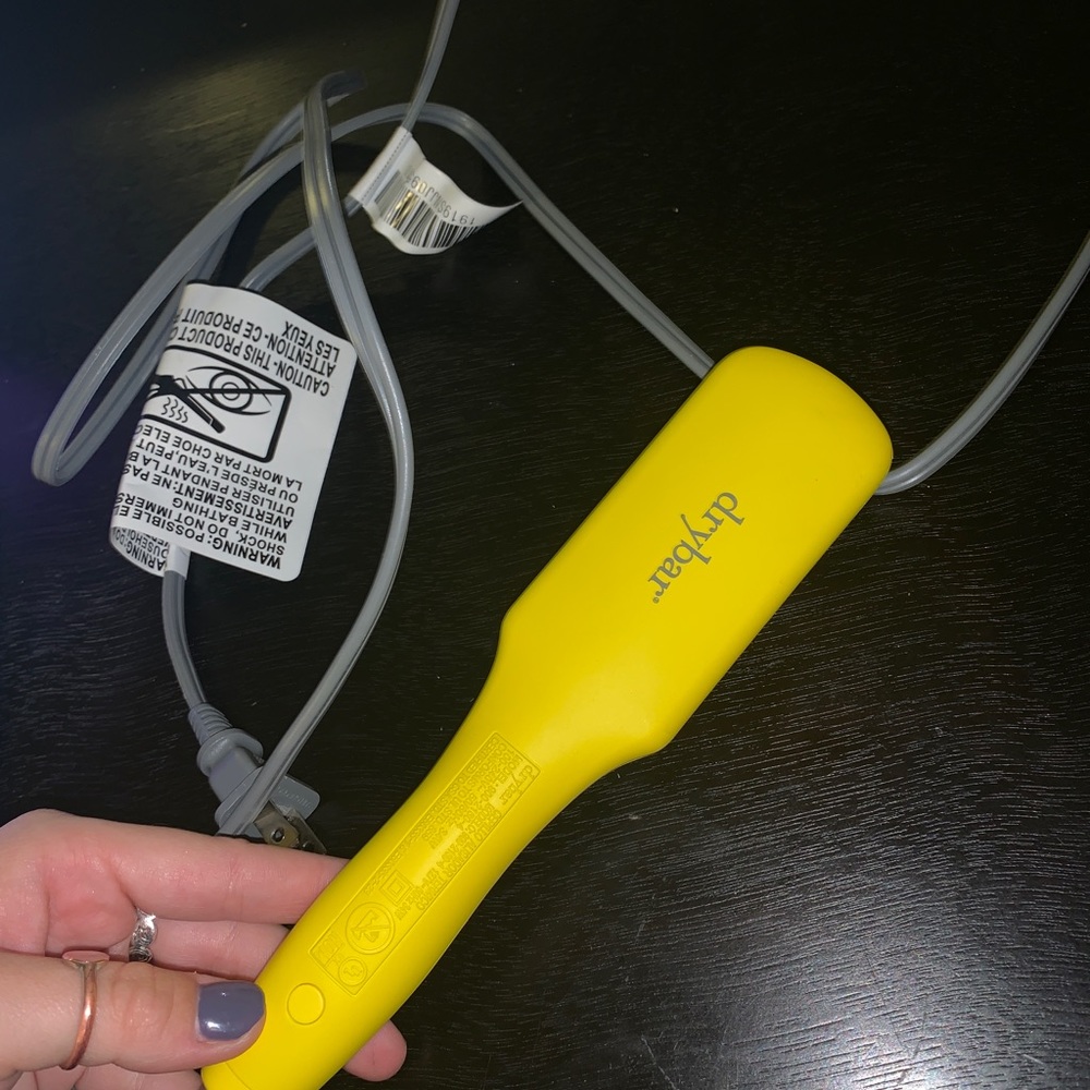 Dry Bar Mini Brush Crush